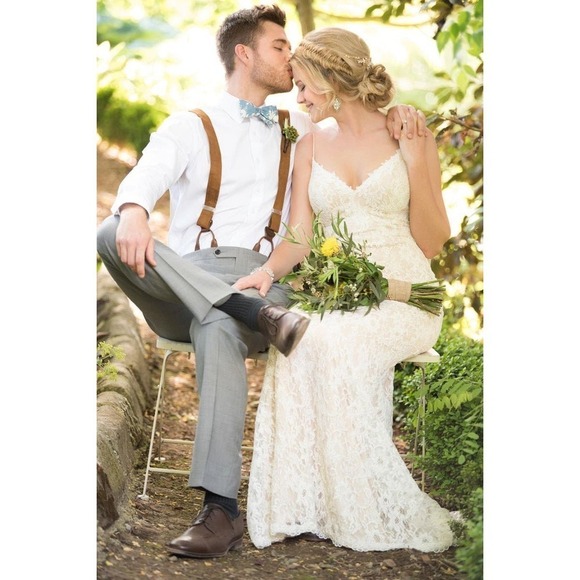 Ethereal Elegance: Exquisite Essense of Australia D2467 Wedding Dress - Picture 3 of 17